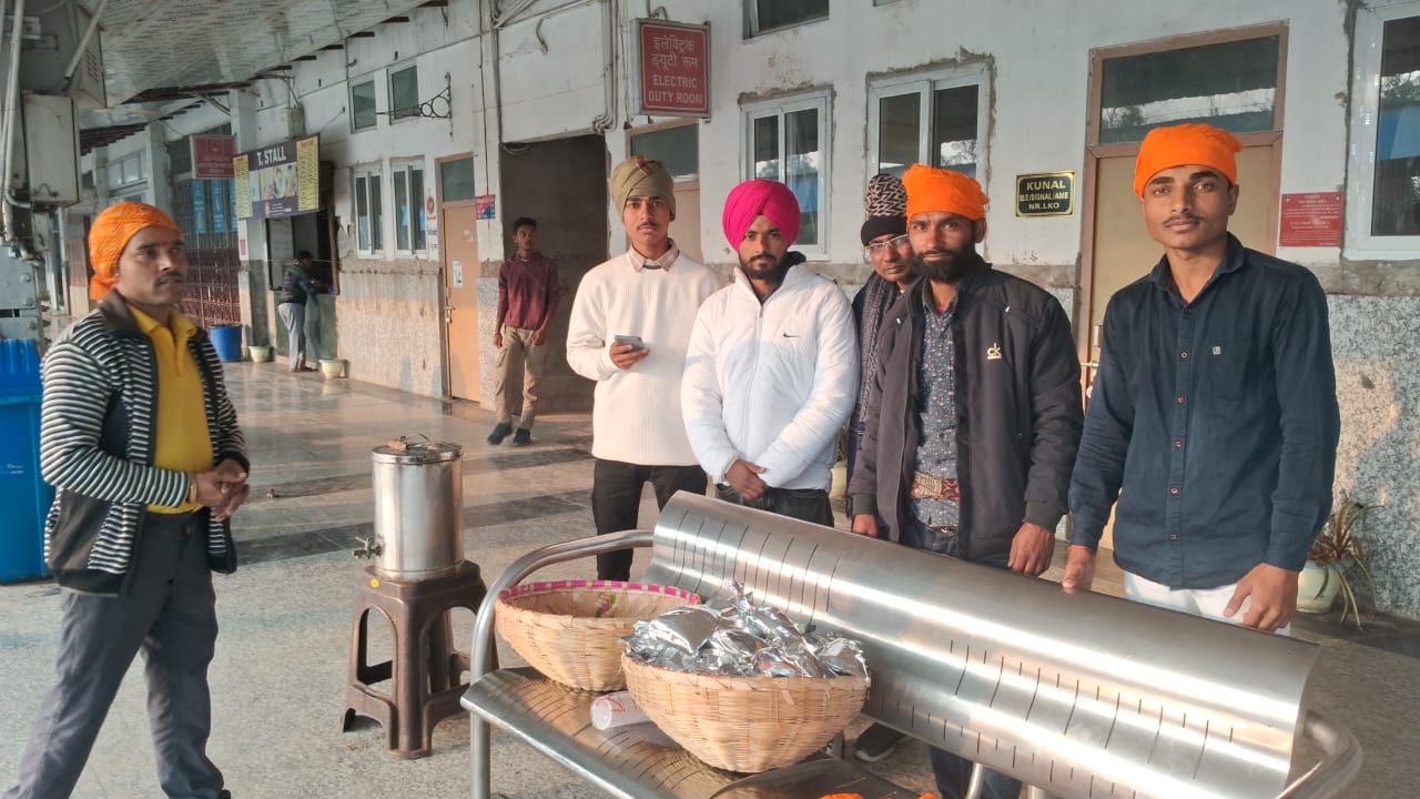 पटना साहिब यात्रियों के लिए अमेठी में लंगर सेवा जारी