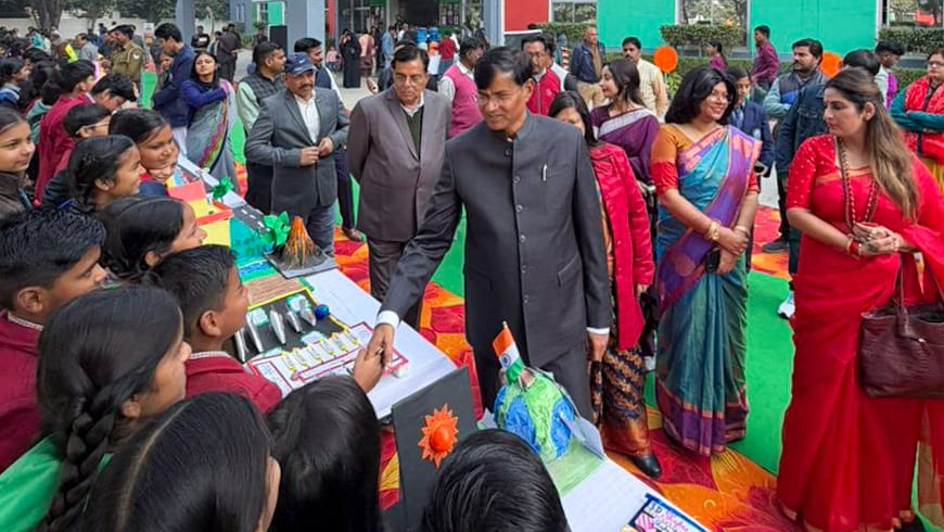 एस.आर. ग्लोबल स्कूल में “ब्रेनवेव साइंस एक्सपो – 2025” का भव्य आयोजन